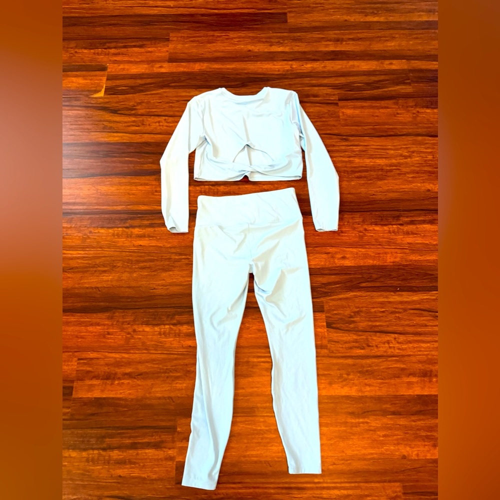 SET!!!! Bright baby blue- All in Motion ribbed set - Picture 6 of 8